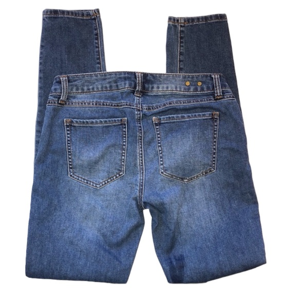 CABI skinny #5087 distressed medium wash jeans denim casual - Picture 8 of 16